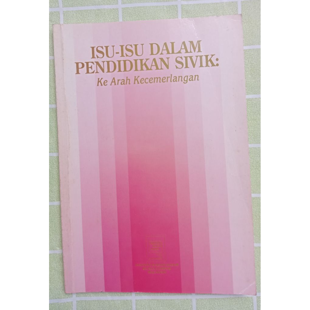 Preloved ISSUES ใน SIVIK EDUCATION