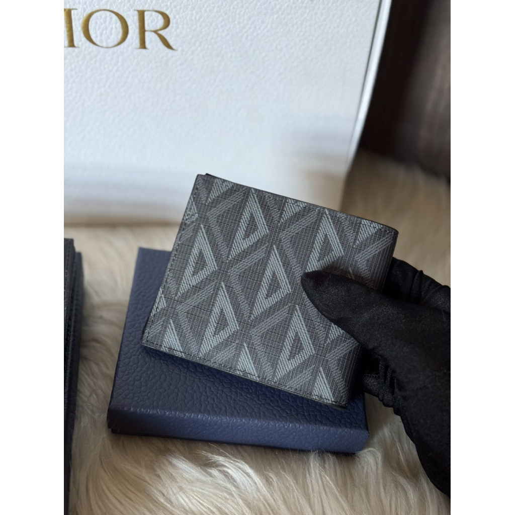 กระเป๋าเดินทาง D Bifold Wallet และ Long Wallet Short Wallet