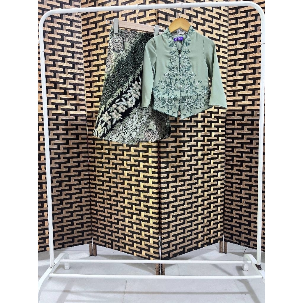 KEBAYA NYONYA QASEH CHILDREN SET MATCHING