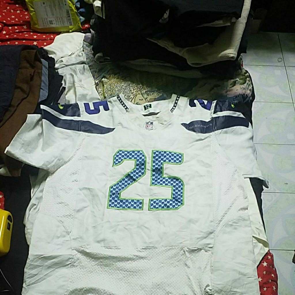 NFL JERSEY SHERMAN OVERSIZE 26.5x33 INCH