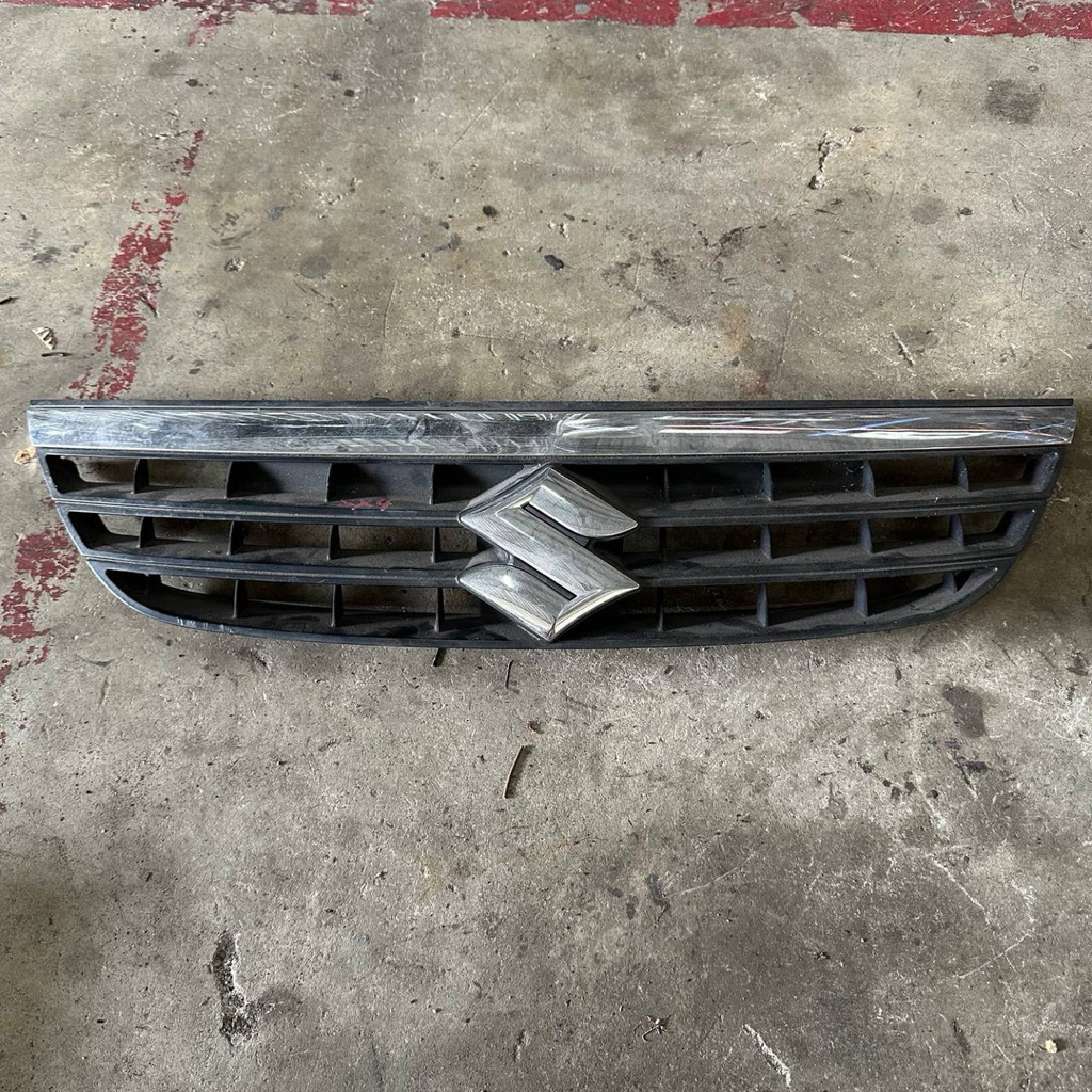 SUZUKI SX4 FRONT GRILL ใช้แล้วจากญี่ปุ่น