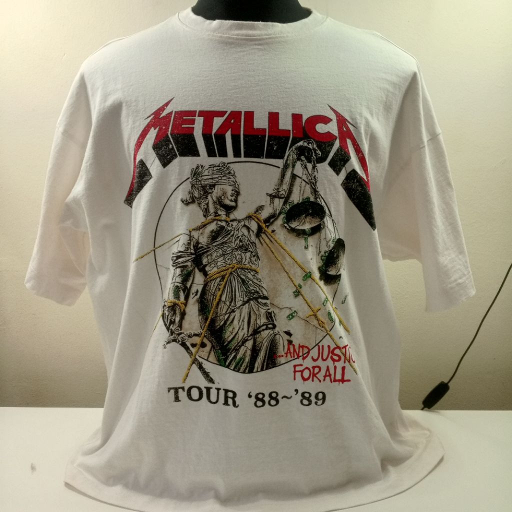 2025 เสื้อยืด Metallica Tour 88 -89 x H&M (25/28)