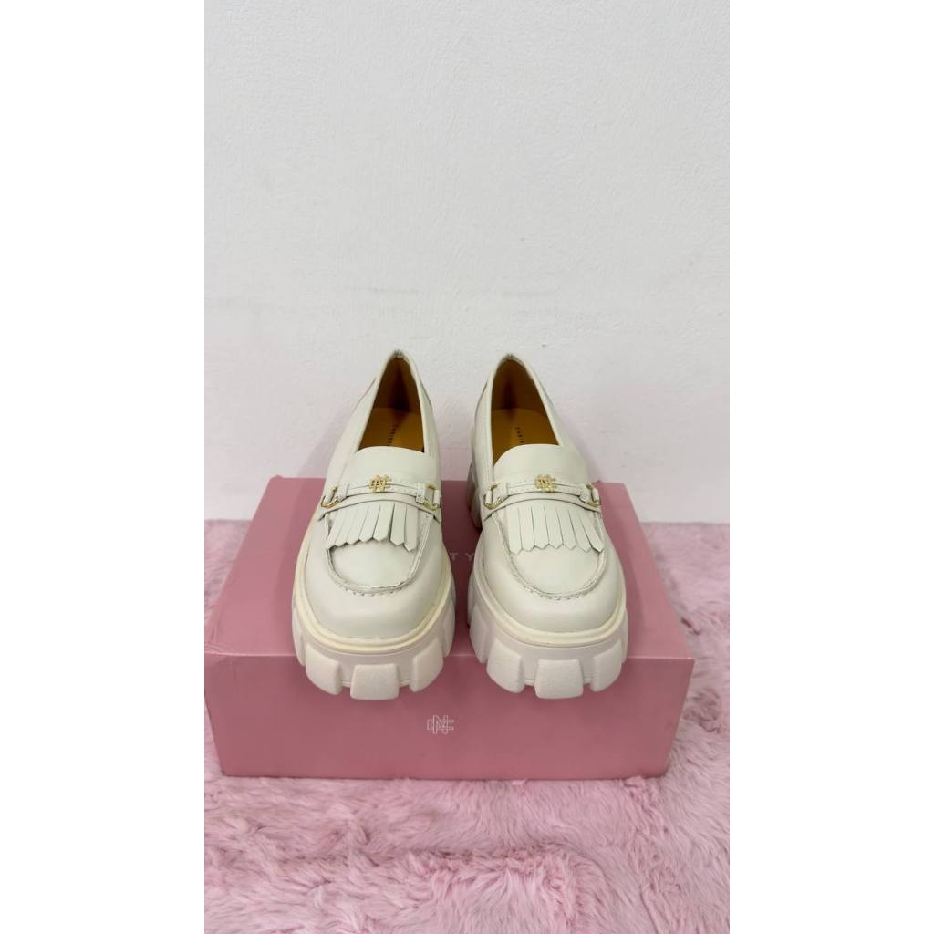 CN Kessie Platform Loafer in Chalk (ไซส์ 37)
