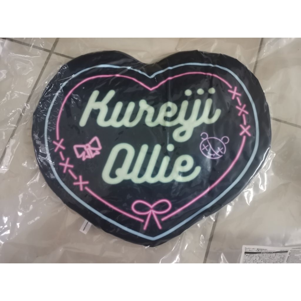 สินค้า Ollie Birthday 2025 รวมความฝันของ Ollie ♡ หมอนอิง