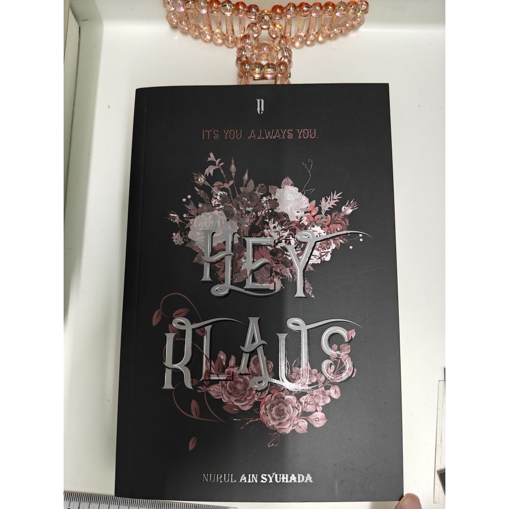 HEY KLAUS - แสง Ain Syuhada preloved