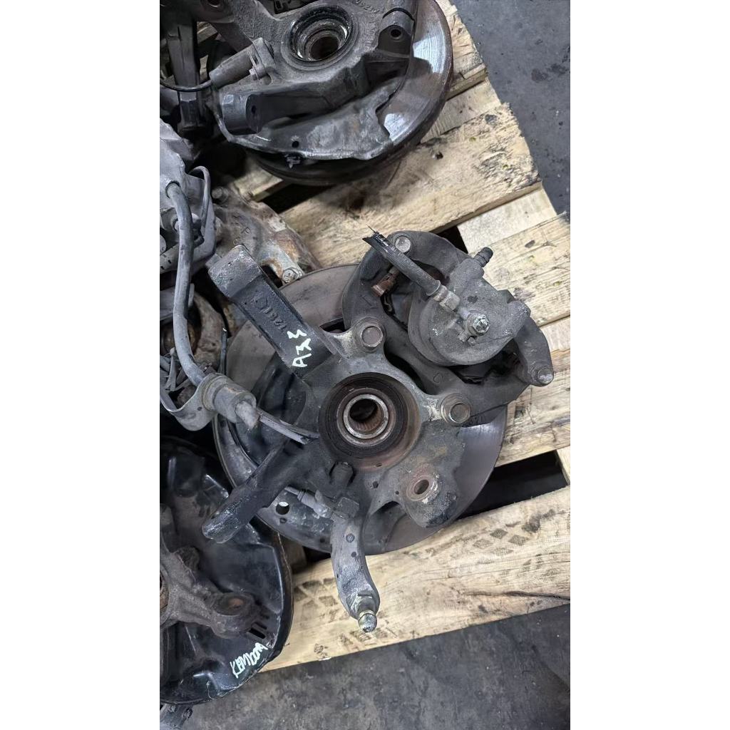Nissan Cefiro A33 ข้อมือหน้า Gonsang/ Caliper Depan NIssan Cefiro A33 (มือสอง)