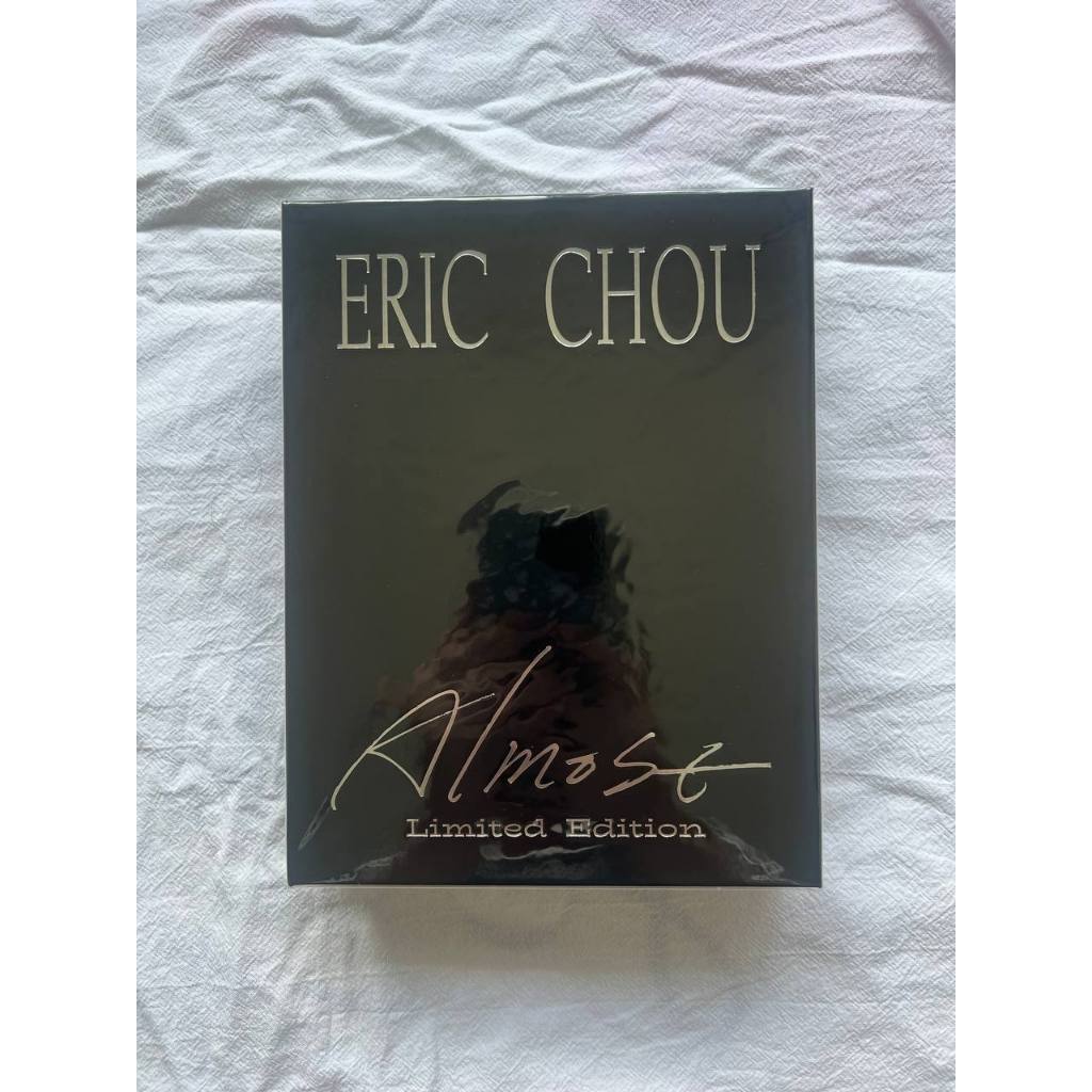 Eric Chou Zhou Xingzhe [เกือบเกือบรัก] อัลบั้ม Limited Hardcover Edition/Classic Collectors Edition 