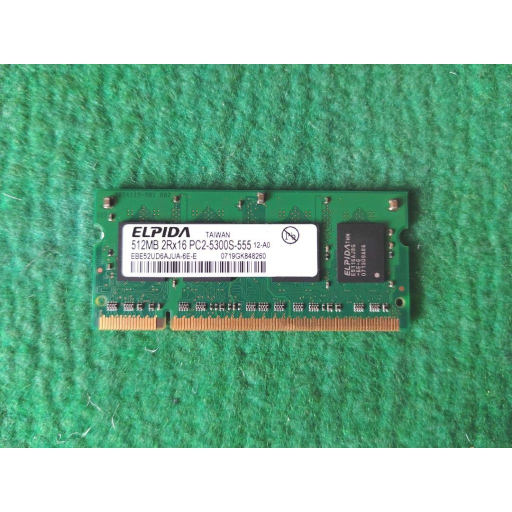 * Preloved * Elpida 512MB PC2-5300S-555 RAM