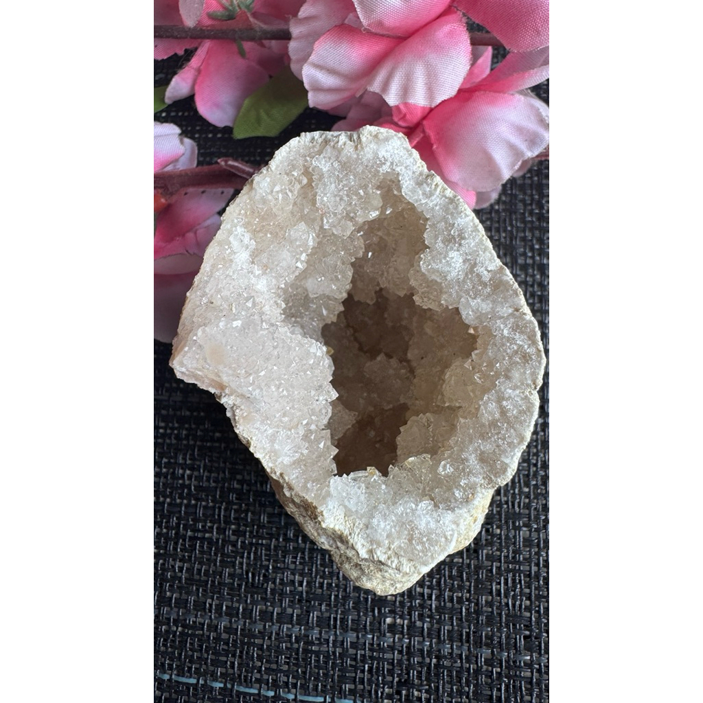 Moroccoagate Cave White Crystal Cave หินหยาบ Moroccoagate