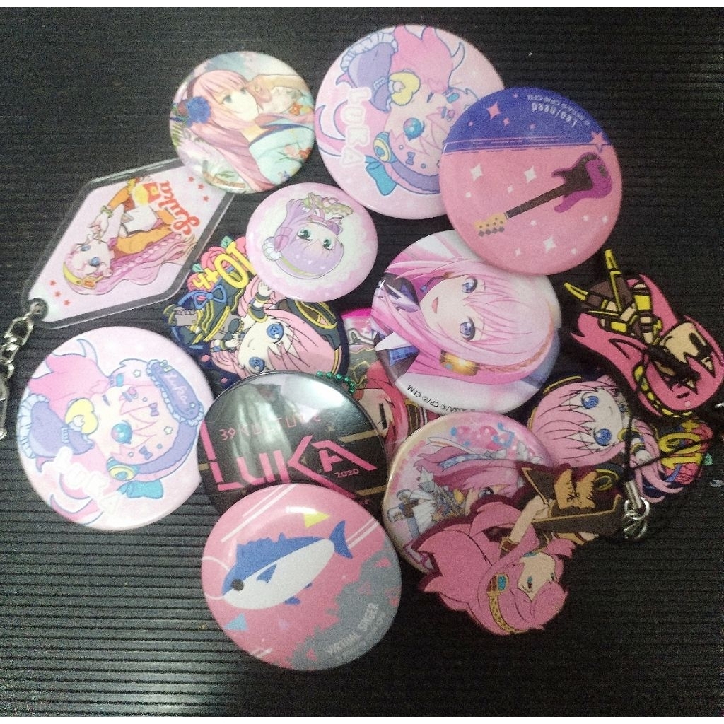 (CLEARANCE) Vocaloid Megurine Luka Badges & พวงกุญแจ
