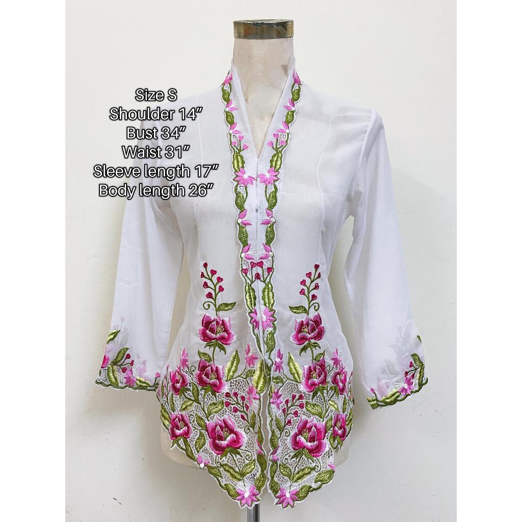 เสื้อ Nyonya Kebaya ไซส์ S มีกระดุม