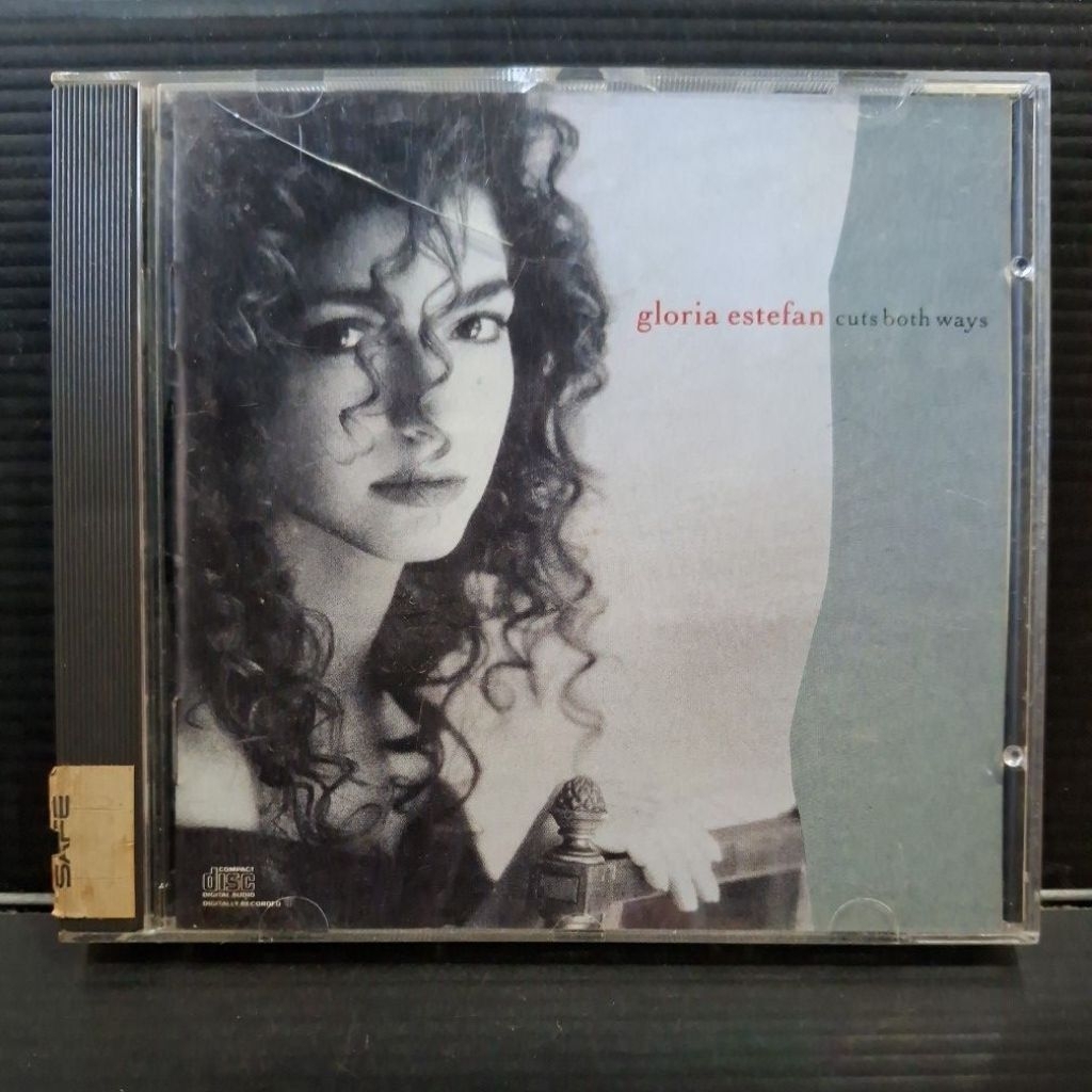 Gloria Estefan - ตัดทั้งวิธี