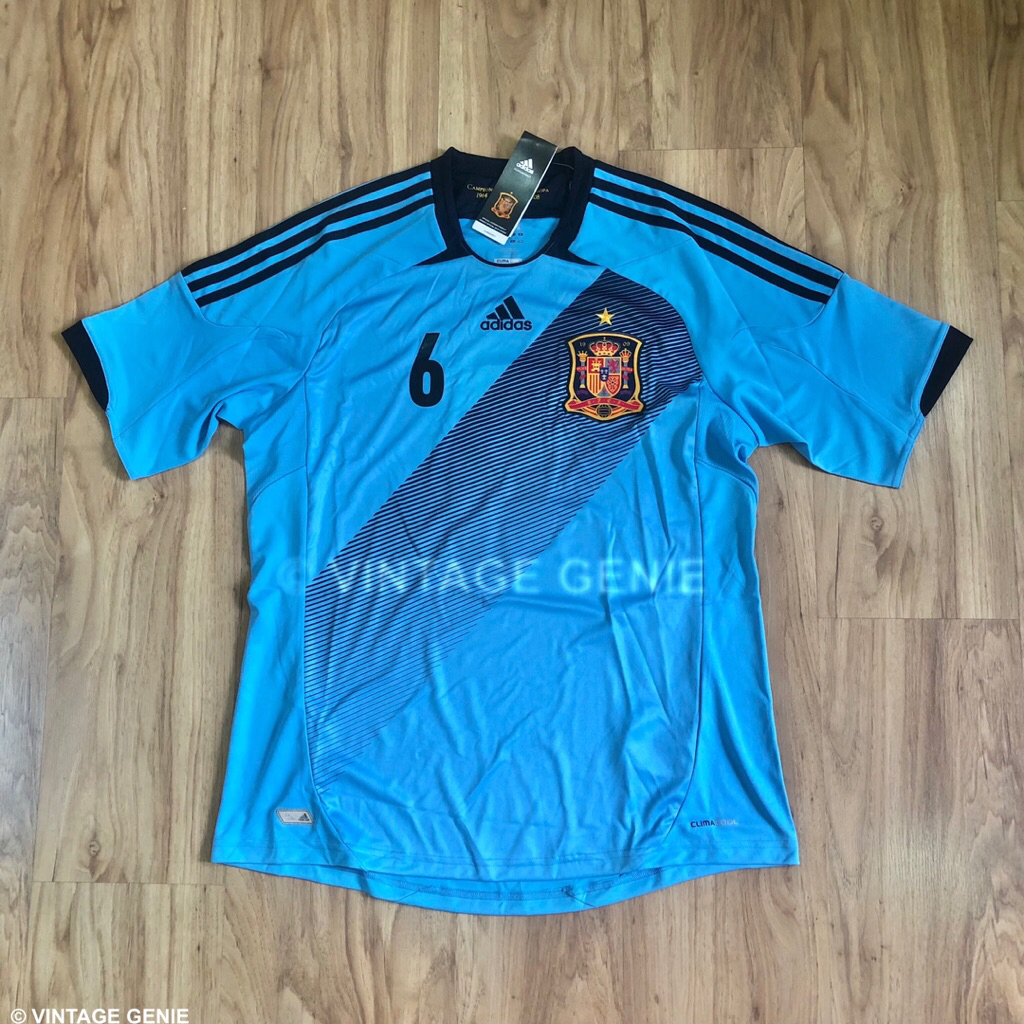 💯 เสื้อเยือนสเปน 2012 /2013 6 Andres Iniesta