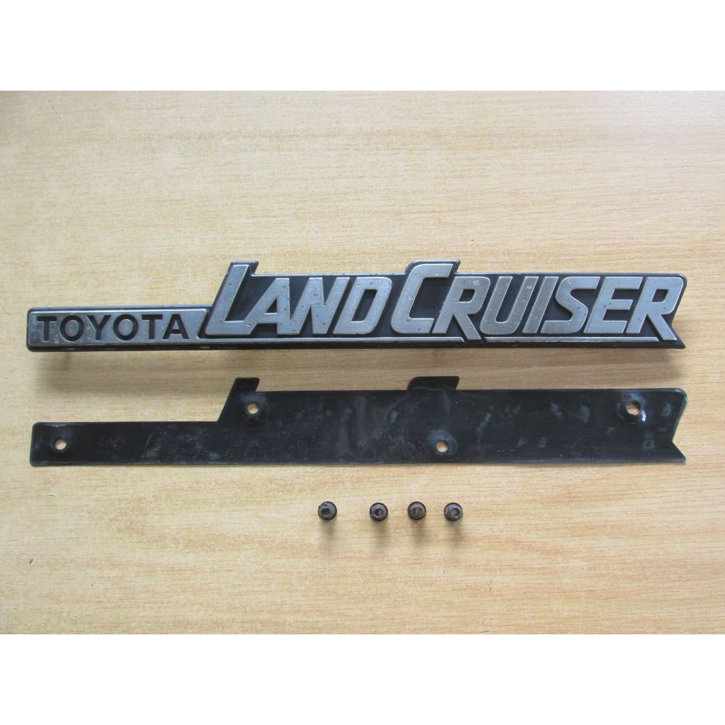 (ใช้แล้ว) Land Cruiser Toyota Landcruiser Prado LC2 LJ78 LJ79 Land Cruiser 70 สัญลักษณ์บังโคลนหน้า