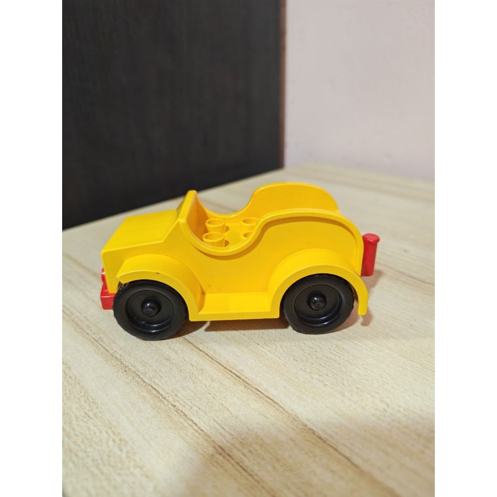 รถเหล็ก LEGO Duplo สีเหลือง