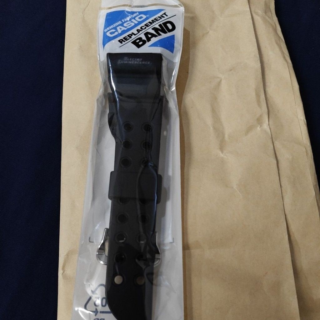 สาย G-Shock Frogman DW-8200 ใหม่