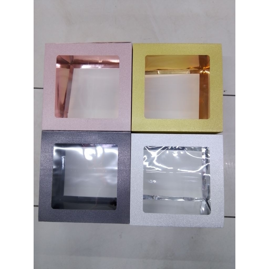 SB10105 กล่องจัดส่งหลากสี