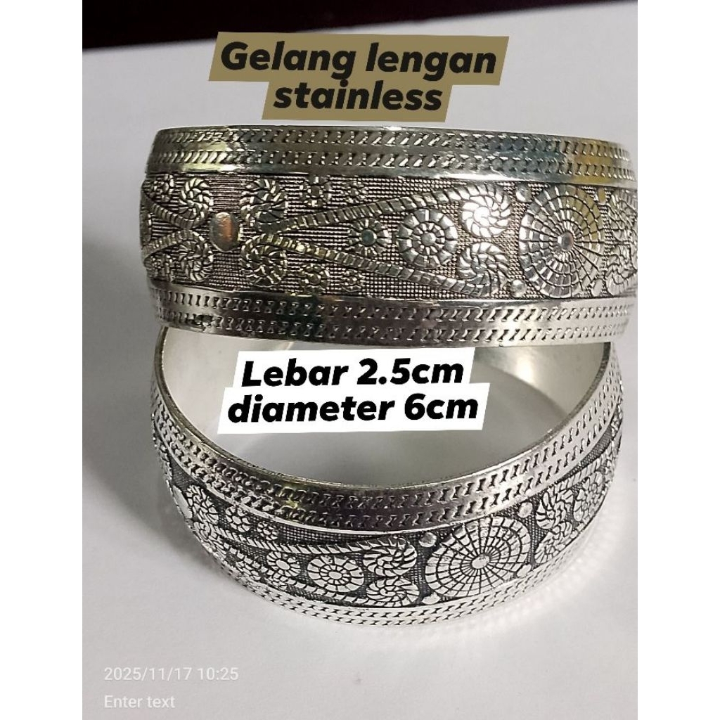 TRADITIONAL ARM BRACELET