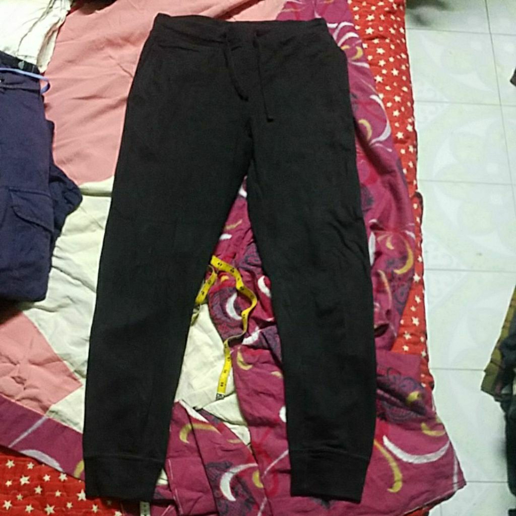 GU BLACK SWEATPANT JOGGER SIZE M 30 34X42 นิ้ว
