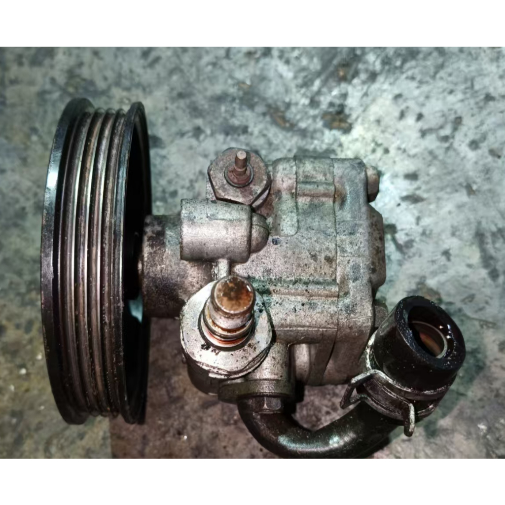 ปั้มพวงมาลัย Mazda Astina 323 Power