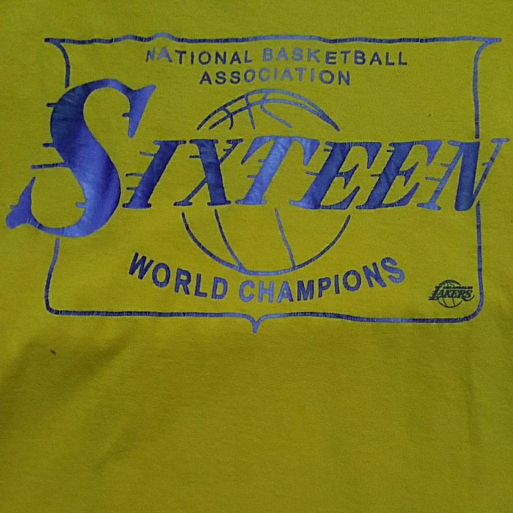 เสื้อ SIXTEEN SIZE 21x29 INCH