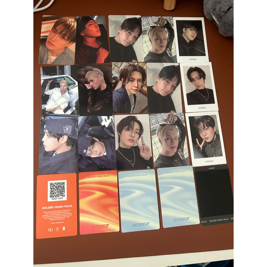 Photocard อย่างเป็นทางการของ Ateez Golden Hour ตอนที่ 3