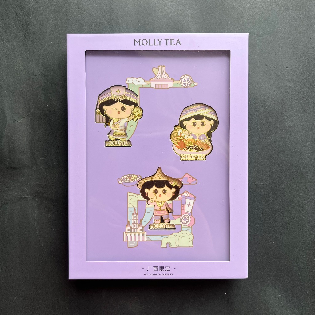 Molly Tea Guangxi Limited ชุดกล่องแม่เหล็กติดตู้เย็น | 冰 奶白白 西定 车车贴礼盒