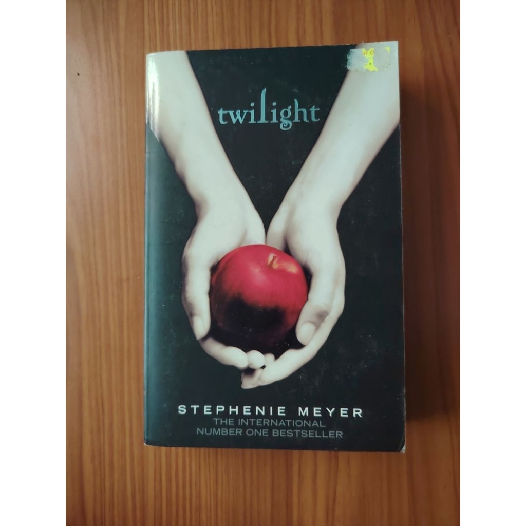 หนังสือมือสอง/หนังสือก่อนวัยเรียน/หนังสือมือสอง: Twilight (หนังสือซีรีส์ Twilight 1) - Stephenie