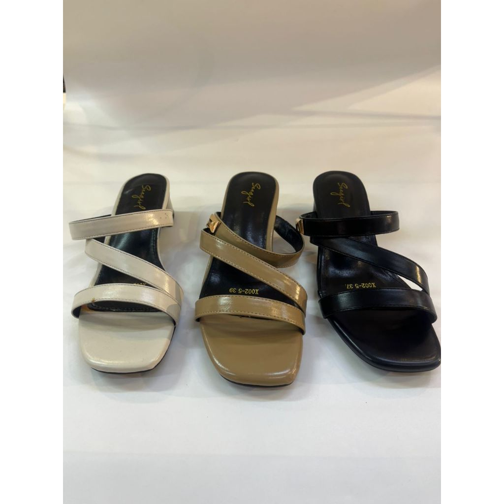 1.5 INCH HEEL STRAP SANDALS สําหรับผู้หญิง