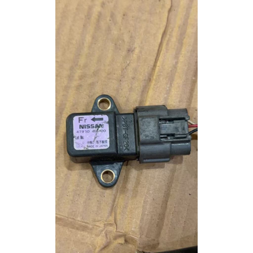 Nissan X-Trail T30 Deceleration G-Sensor ABS ESP (47930-8H300) Nissan X-Trail T30 (USED HLAFCUT)