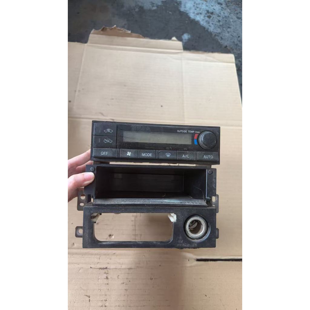 Nissan Xtrail Aircond Switch/ Panel Nissan Xtrail (USED HALFCUT)