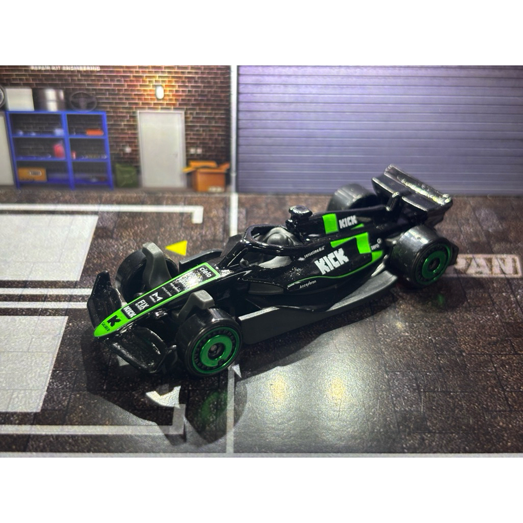 HOT WHEELS LOOSE : F1 KICK SAUBER C44 (2024)