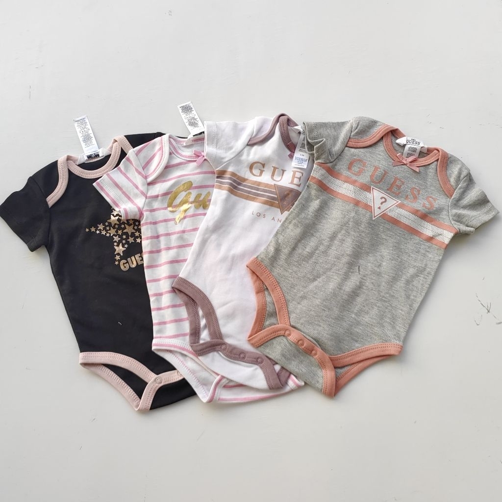 Guess ชุดรอมเปอร์เด็กผู้หญิง(3-9m)