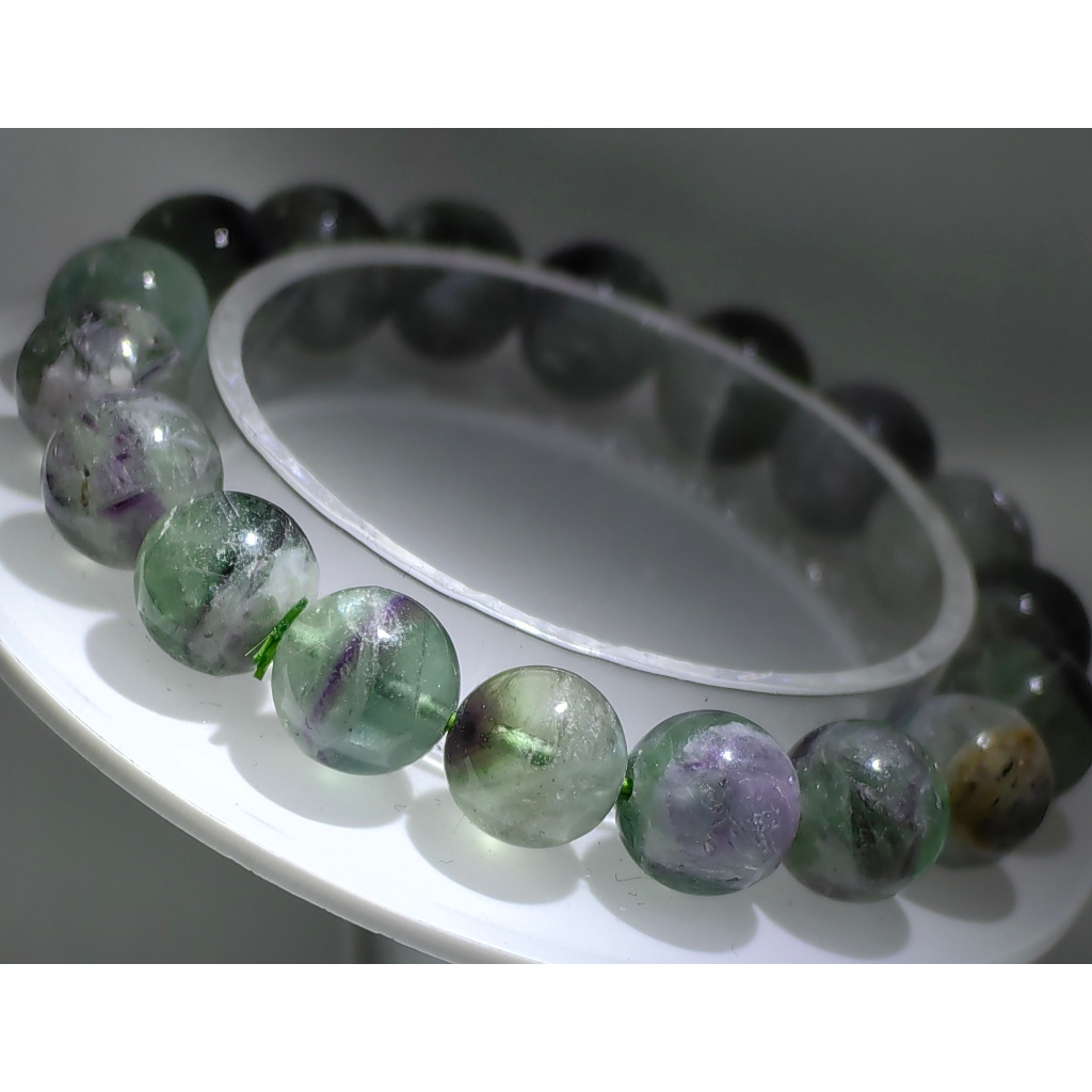 สร้อยข้อมือฟลูออไรต์คริสตัลธรรมชาติ 8 มม.-13 มม. (รอบ) / Gelang Kristal Fluorit ธรรมชาติคริสตัล