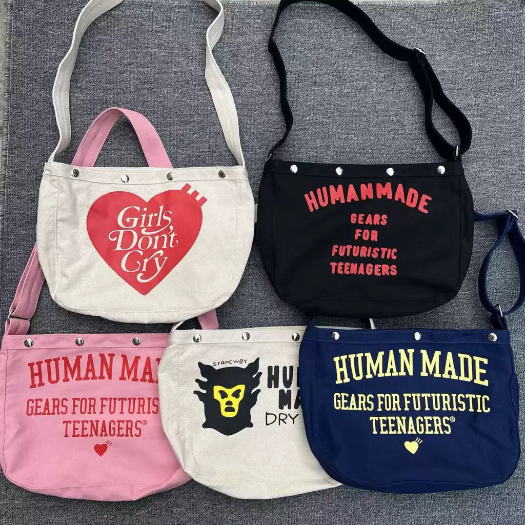 กระเป๋าสะพายข้าง Human Made