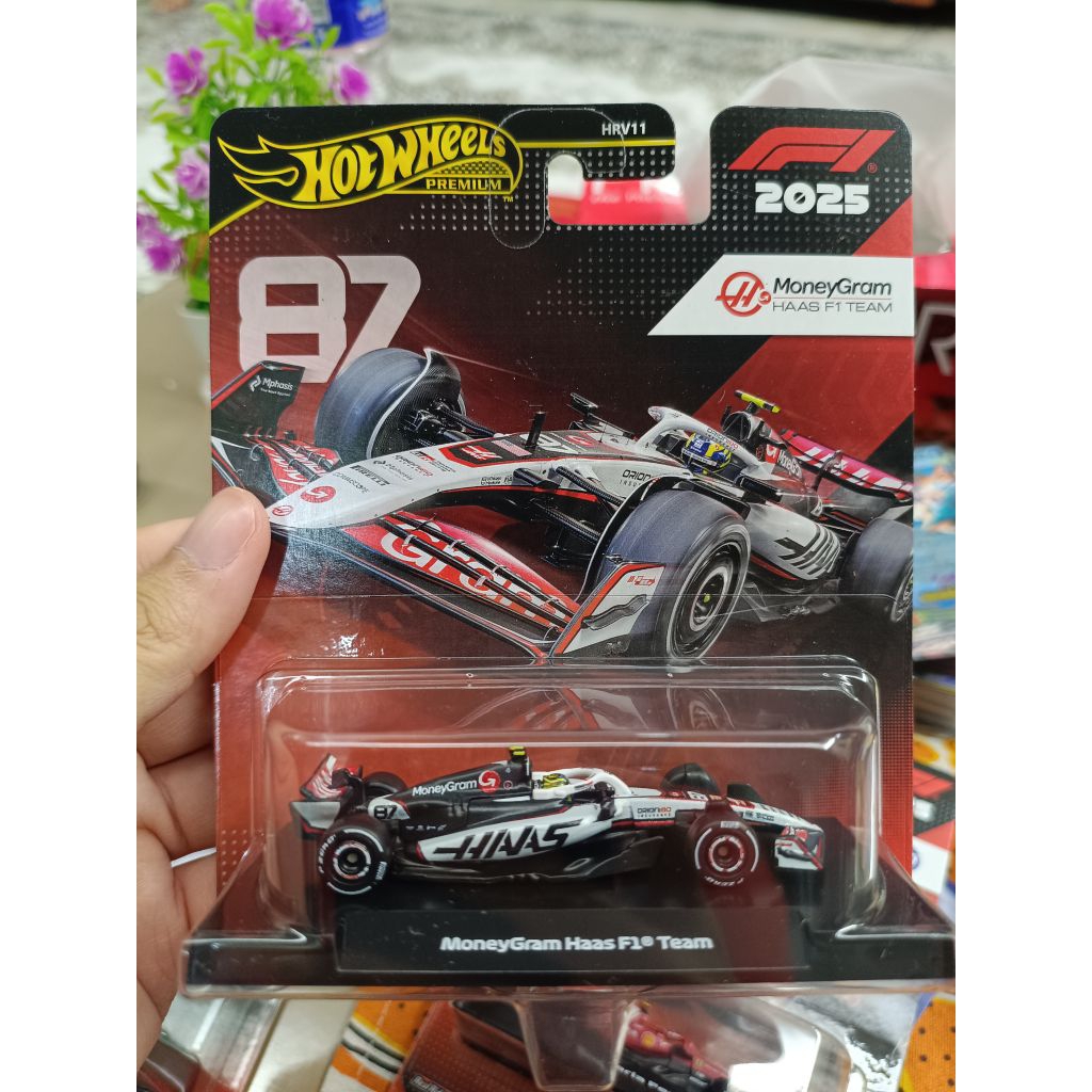 Hotwheels Premium MoneyGram HAAS สูตร 1 ทีม 87 2025 Oliver Bearman
