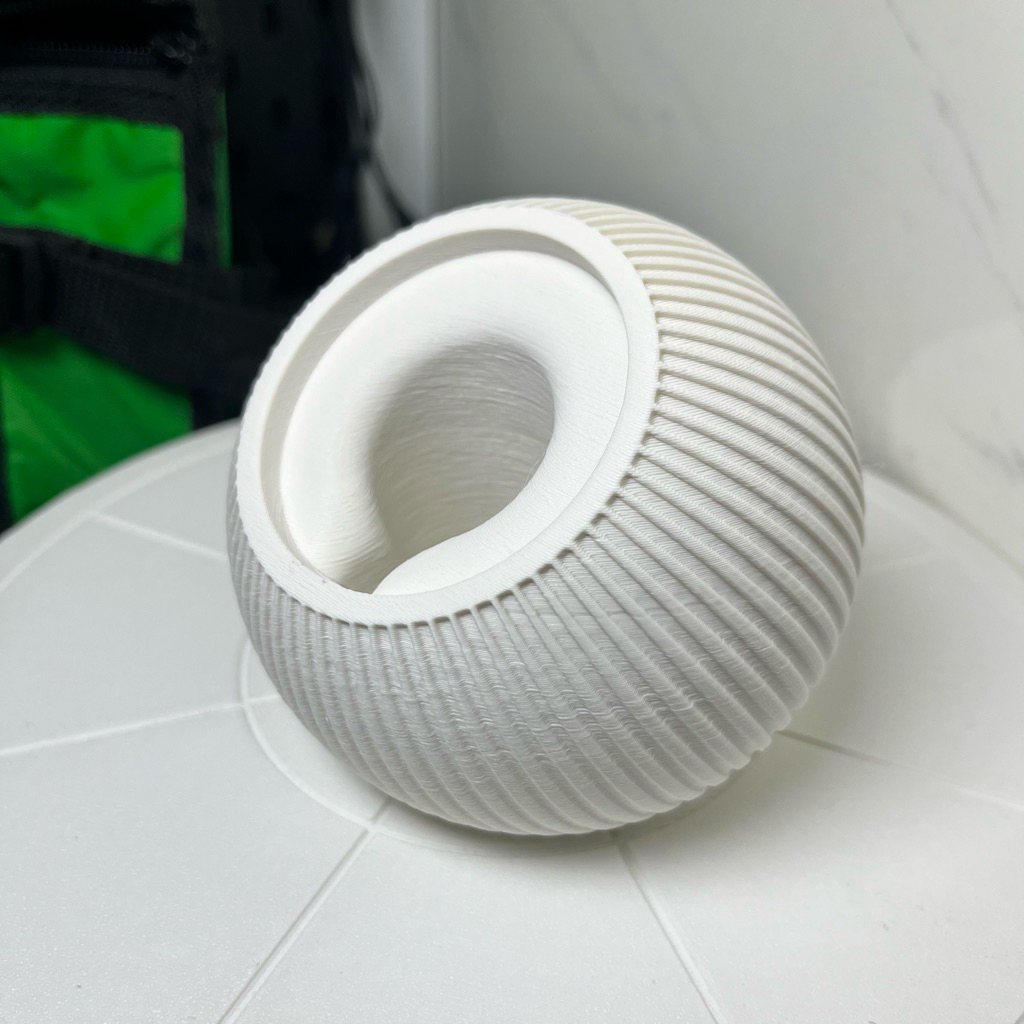 Meselle Magsafe Sphere Magnetic Charger Stand/แท่นชาร์จ