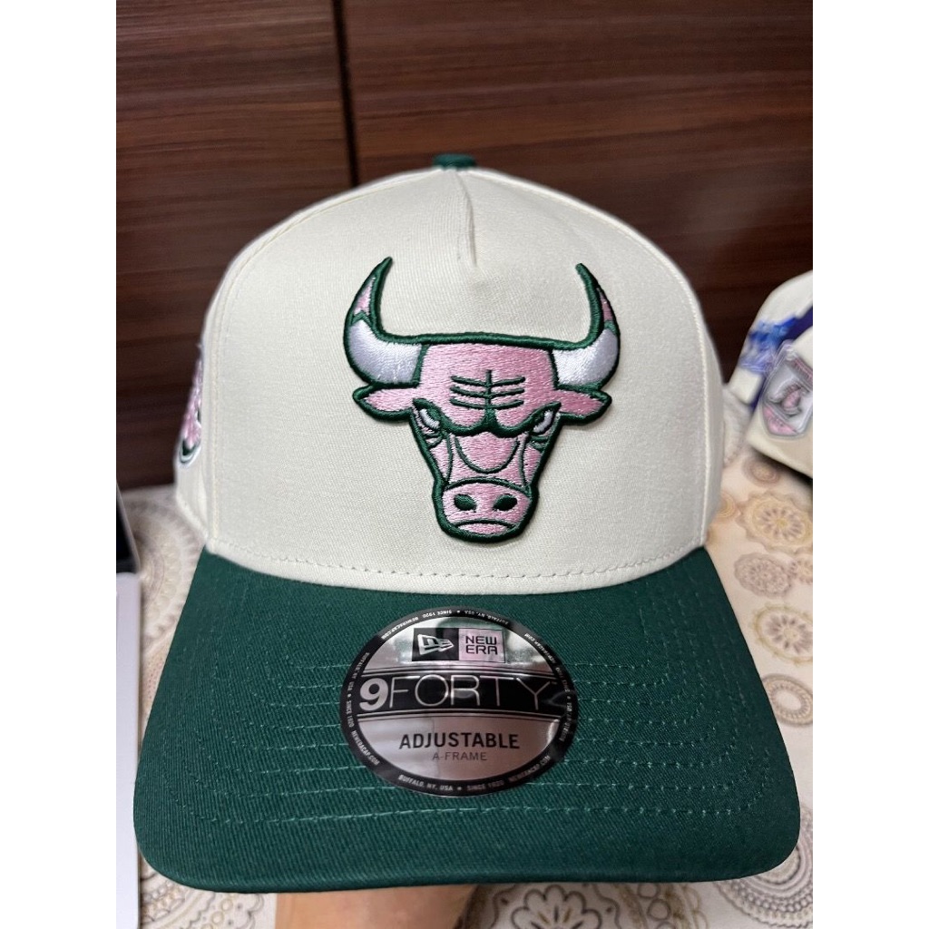 NE 9 Forty A Chrome สีเขียวเข้ม 66 Chicago Bulls Snapback แบบปรับได้
