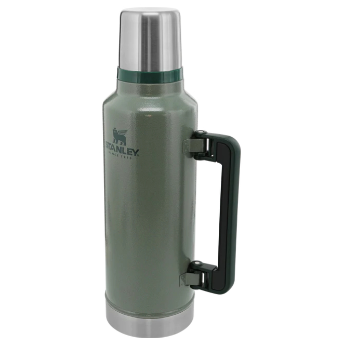 Stanley Classic Vacuum Bottle 2Qt ( 1.89 ลิตร ) Hammertone Green and Silver . ของแท้ frm Stanley