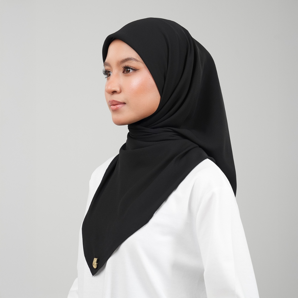 PETRONAS Chiffon Square Hijab - สีดํา