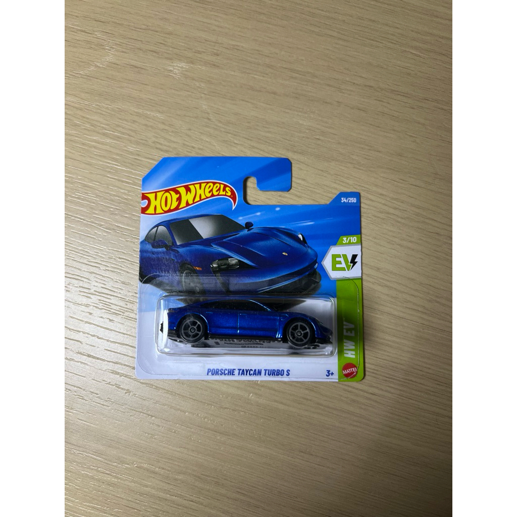 Hot Wheels Porsche Taycan Turbo S