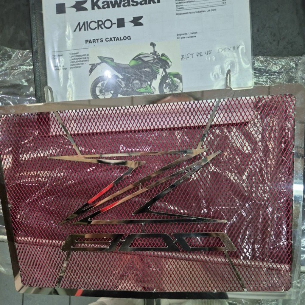 ตาข่ายหม้อน้ํา kawasaki Z800