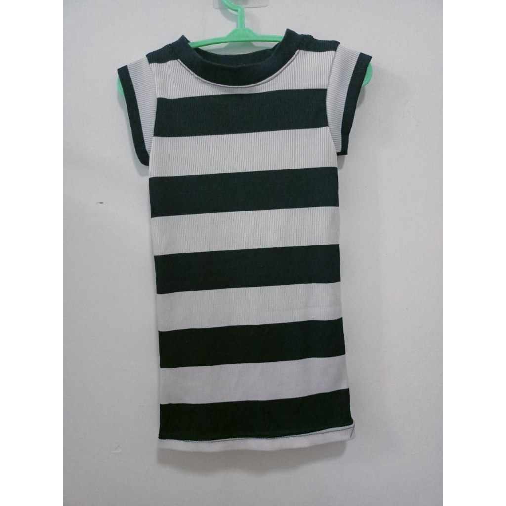 PRELOVED CHILDRENS CLOTHES B203