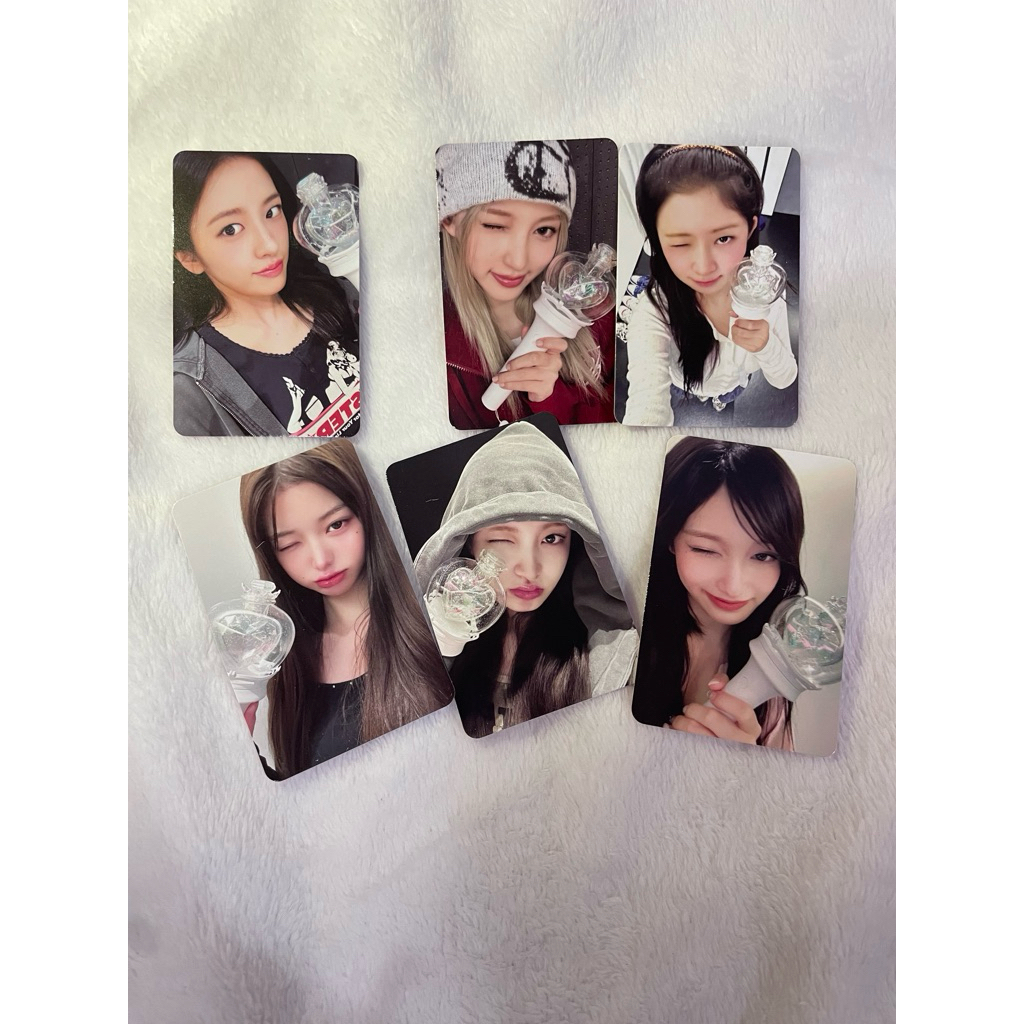 IVE โฟโต้การ์ดแท่งไฟ