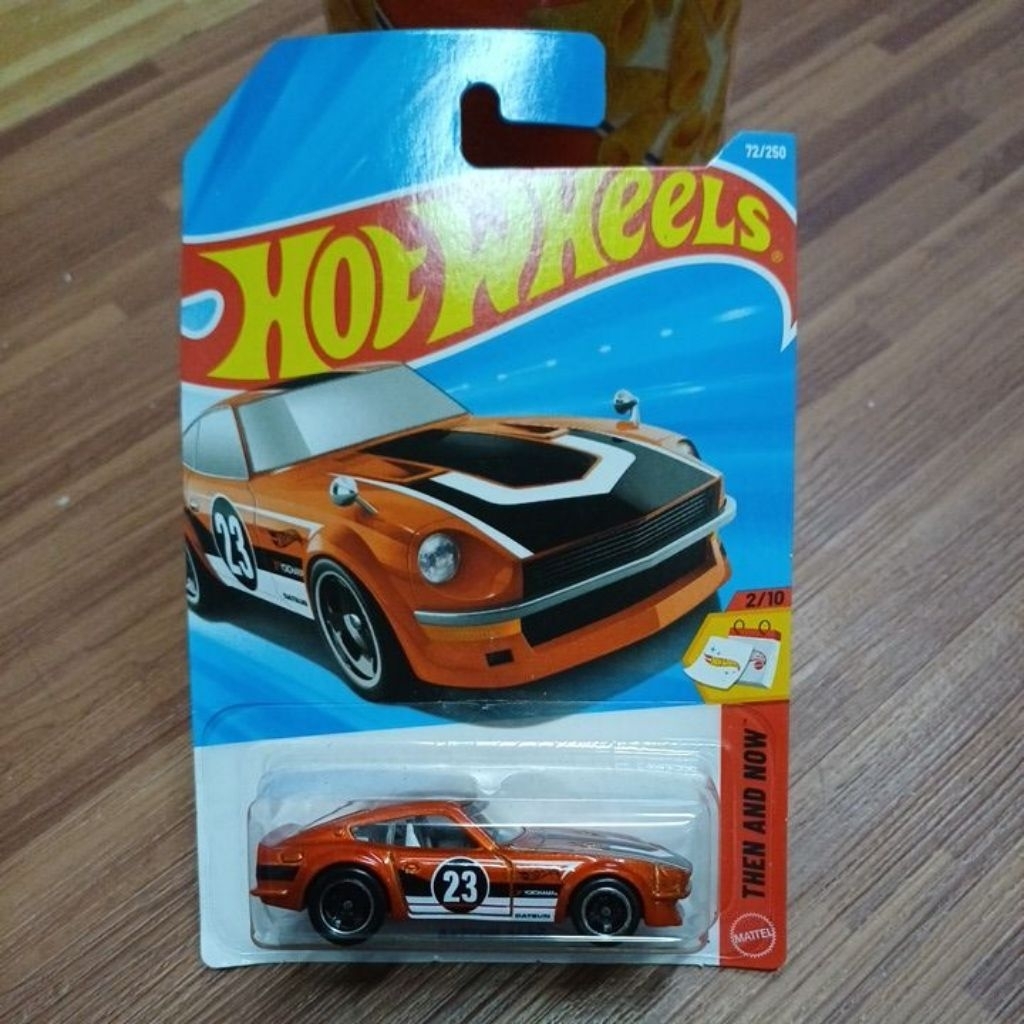 HOTWHEELS datsun 240z