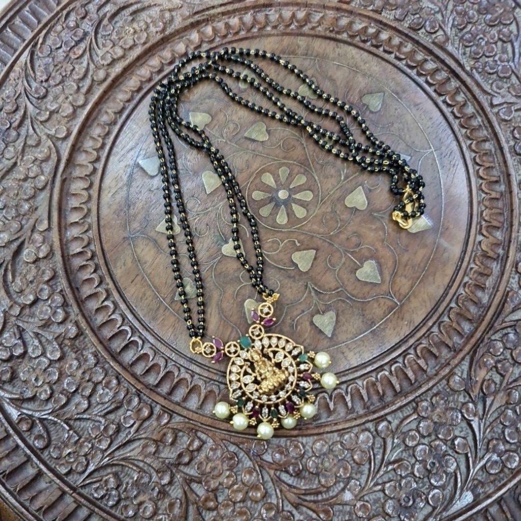 BLACK BEADS PENDANT AVAILABLE