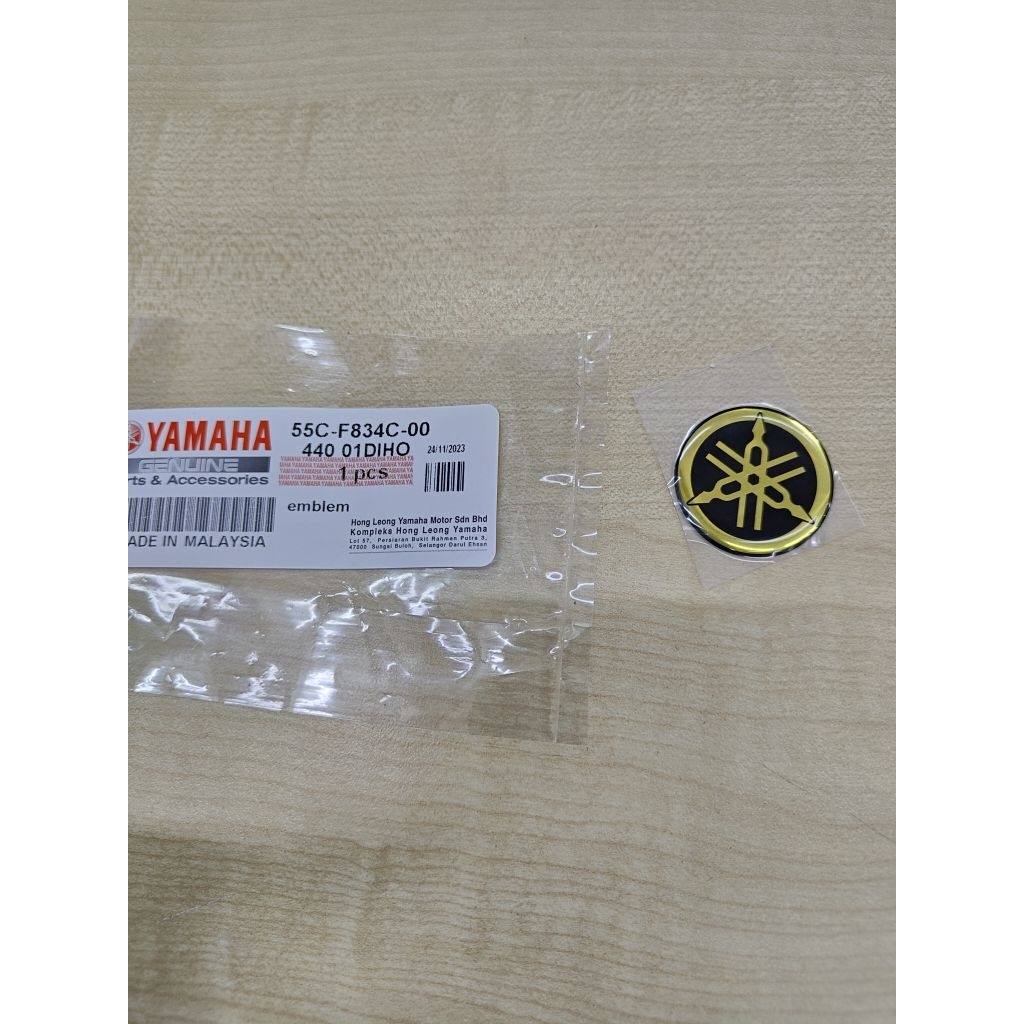 ตราสัญลักษณ์ (DADA DEPAN)(GOLD) STANDARD LC135 V2/V3 GP EDITION, EGO (55C-F834C-00)