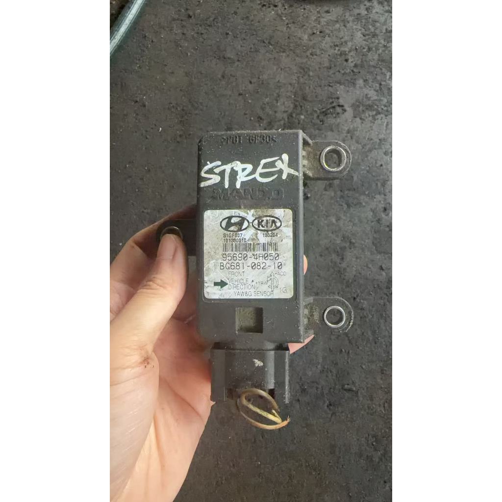 Hyundai Starex Yaw Rate & G-Sensor (95690-4H050) Hyundai Starex (USED HALFCUT)