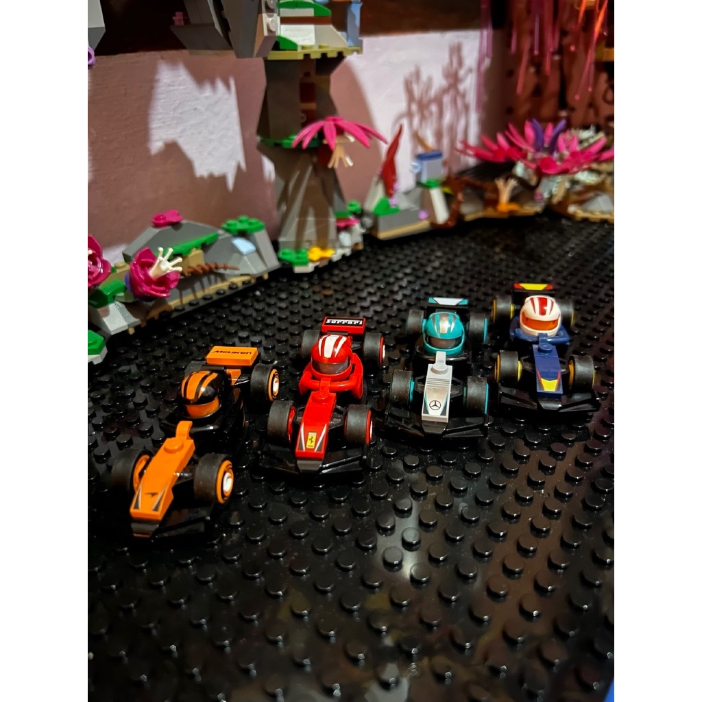 LEGO 71049 - สูตร 1 F1 - PRELOVED
