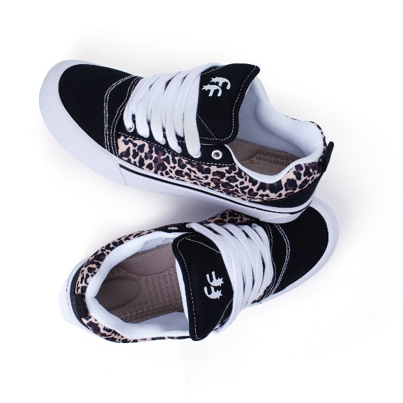 ใหม่ล่าสุด SUEDE XL TICKER และคุณภาพสูง SUEDE MATERIAL บนผู้ชายและผู้หญิง